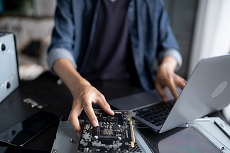 數碼化醫療服務的基礎與專業化電子設備全鏈路運維的必要性剖析